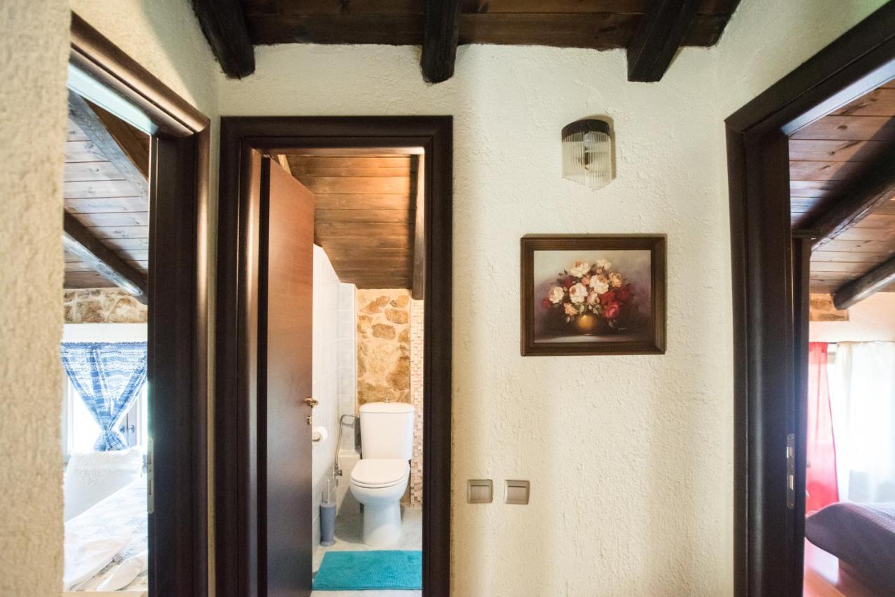 Stone Villas Nea Roda Exterior photo